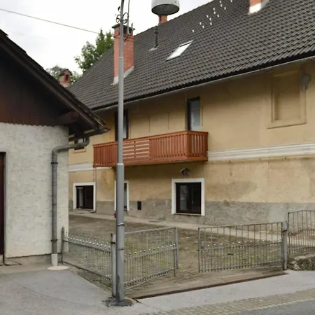 Midva Apartment *