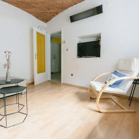 Midva Apartment